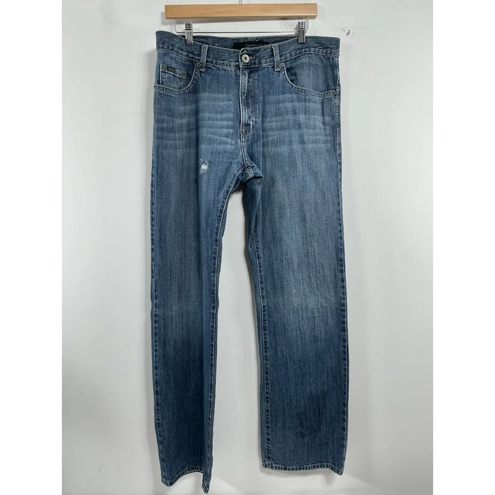 Men’s Calvin Klein Bootcut Distressed Straight Leg Blue Jeans 34